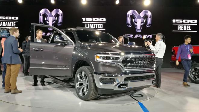 2018 north american auto show: Dodge's new Ram 1500 debut.