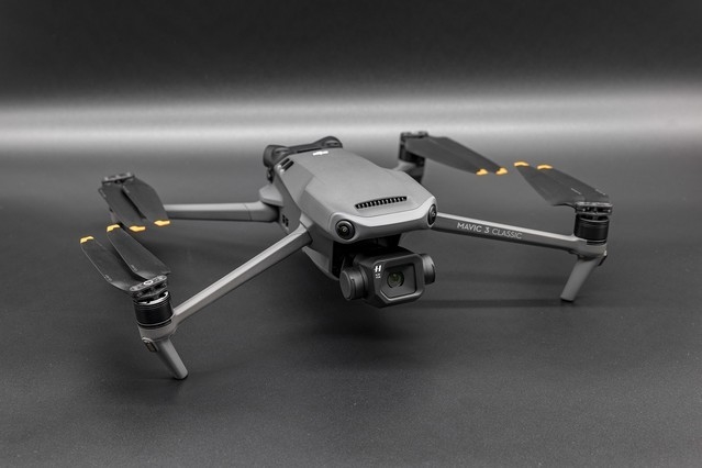 DJI's new UAV Mavic 3 Classic evaluation: more cost-effective.